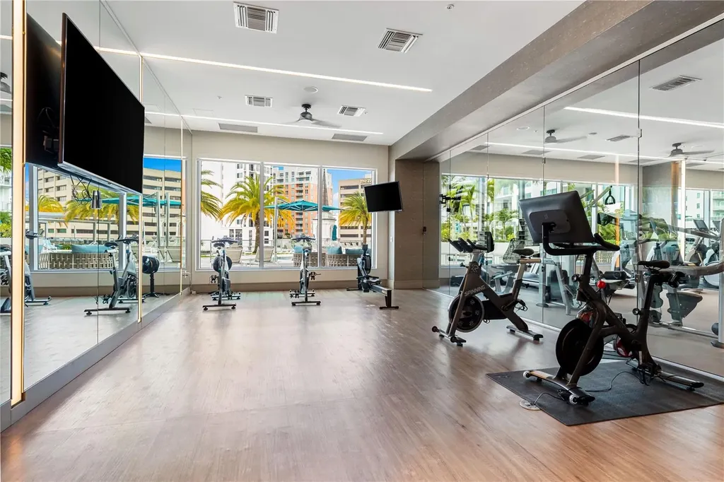 111 S Pineapple Avenue Sarasota FL 34236