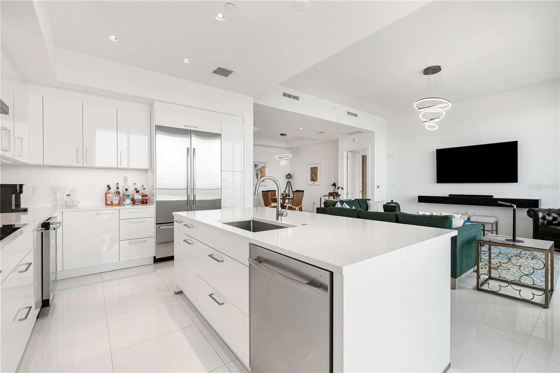 111 S Pineapple Avenue Sarasota FL 34236