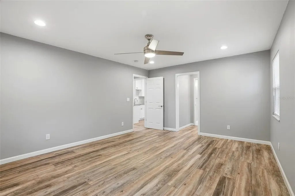 5127 4th Avenue S St Petersburg FL 33707