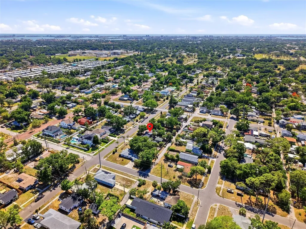 5127 4th Avenue S St Petersburg FL 33707