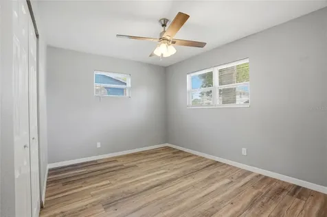 5127 4th Avenue S St Petersburg FL 33707