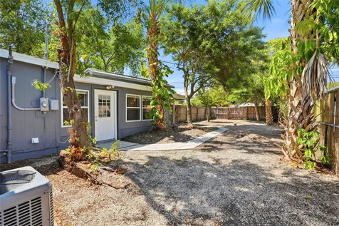 5127 4th Avenue S St Petersburg FL 33707
