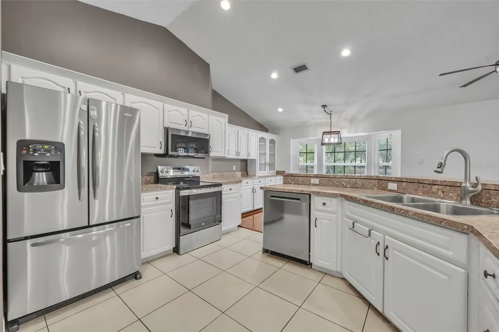 1717 W Kelly Park Road Apopka FL 32712