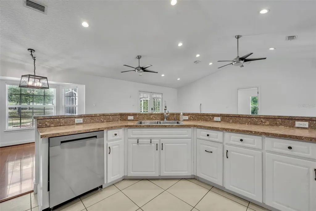 1717 W Kelly Park Road Apopka FL 32712