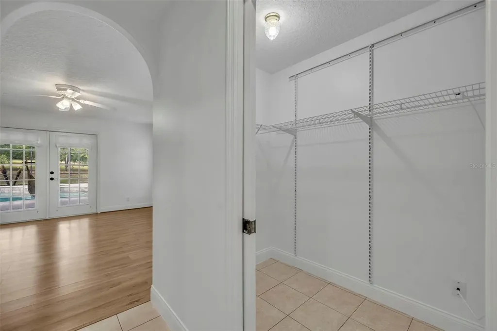 1717 W Kelly Park Road Apopka FL 32712