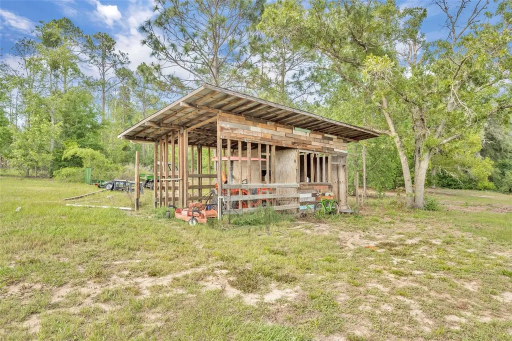 1717 W Kelly Park Road Apopka FL 32712