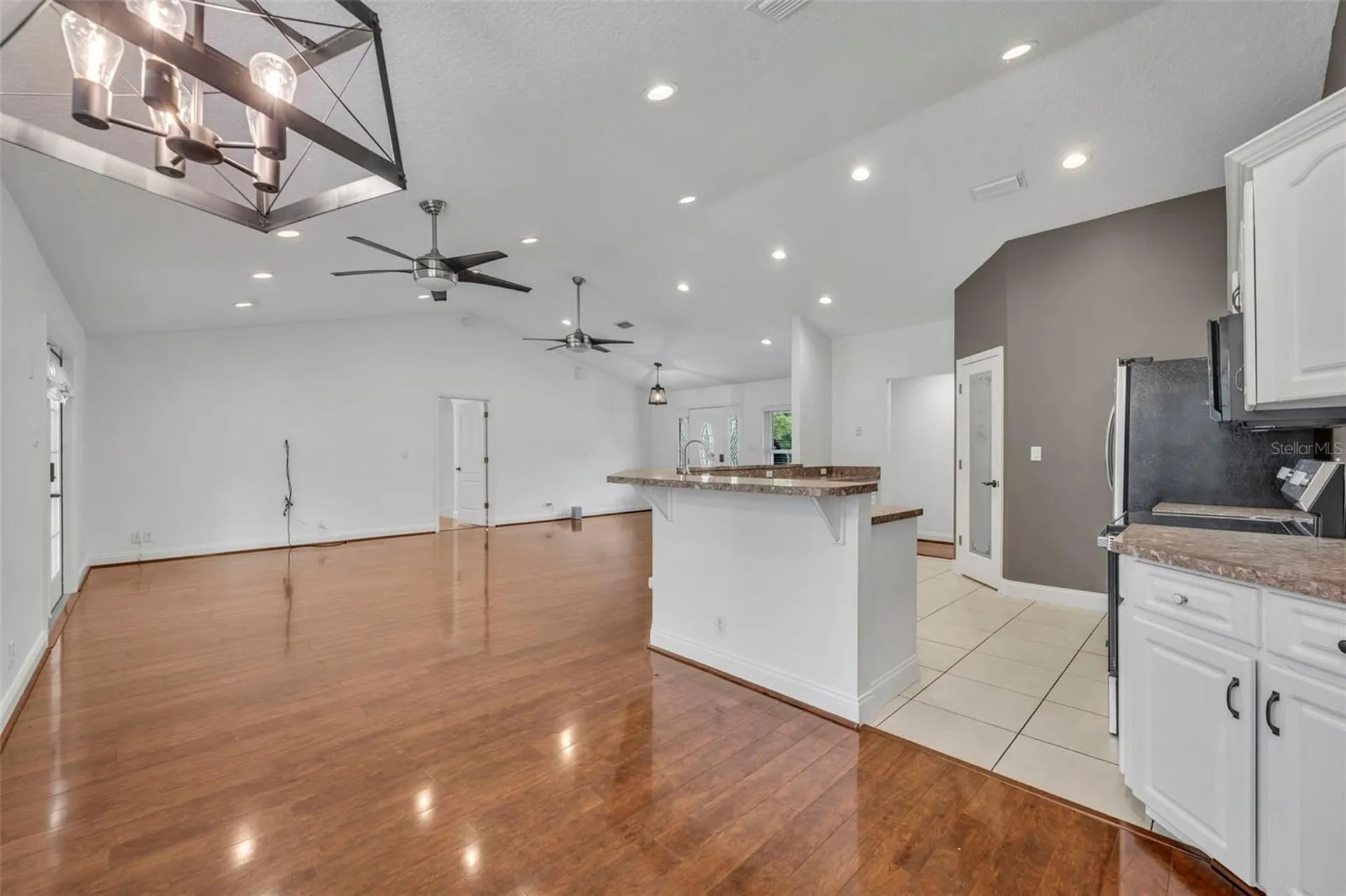 1717 W Kelly Park Road Apopka FL 32712
