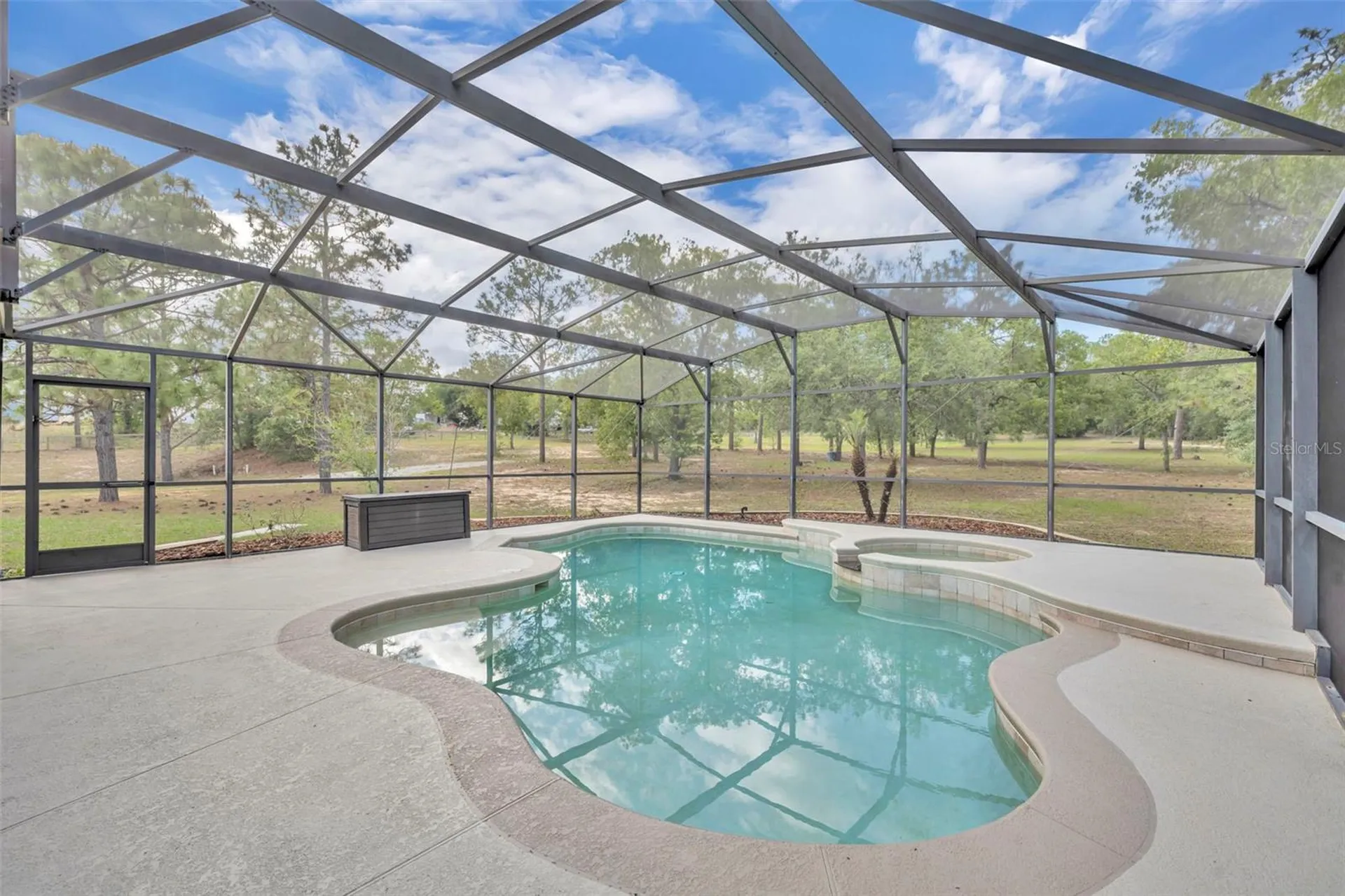 1717 W Kelly Park Road Apopka FL 32712