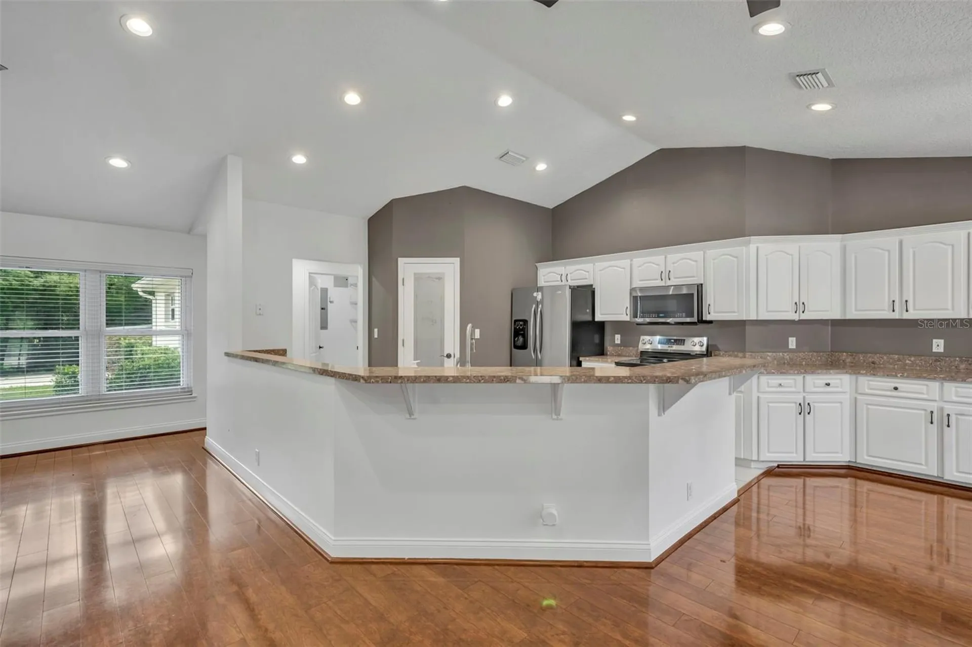 1717 W Kelly Park Road Apopka FL 32712