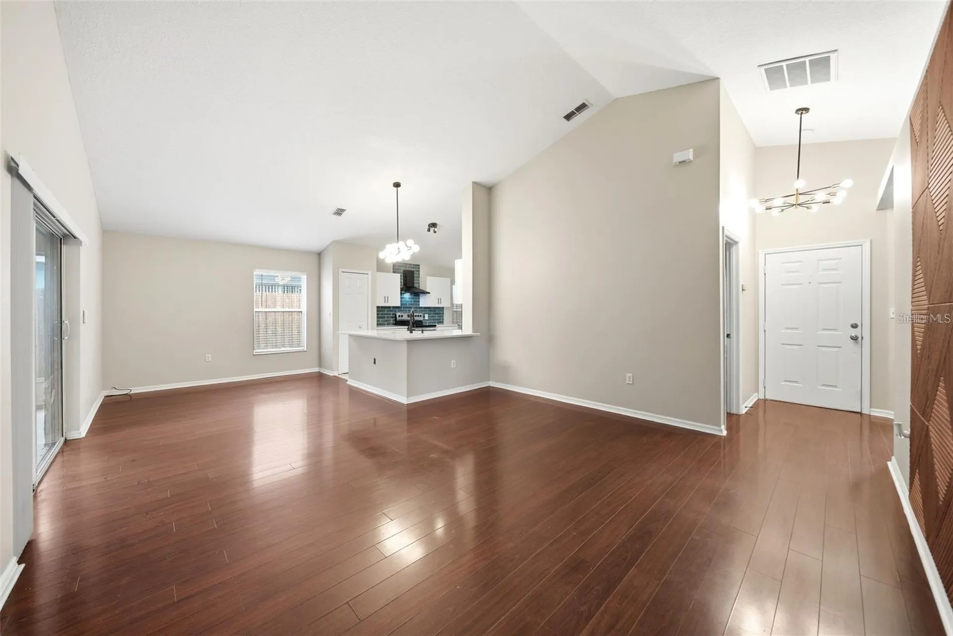 245 Hollingshead Loop Davenport FL 33896