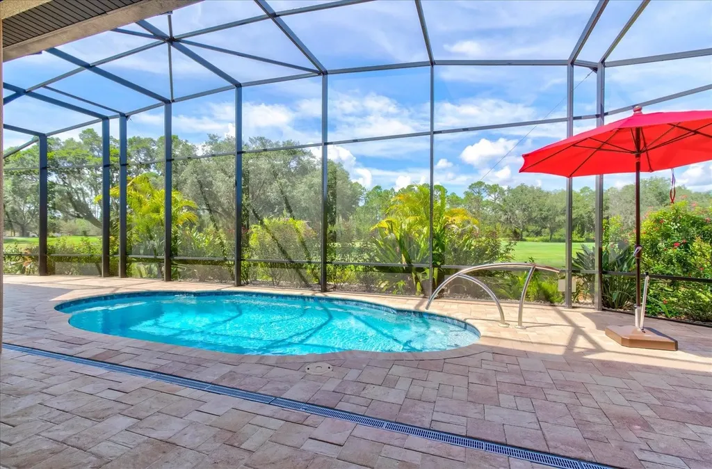 26301 Avenida Las Colinas Howey In The Hills FL 34737