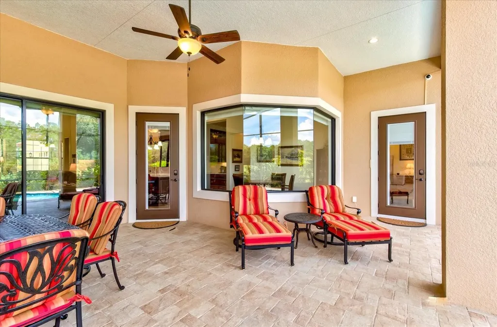 26301 Avenida Las Colinas Howey In The Hills FL 34737