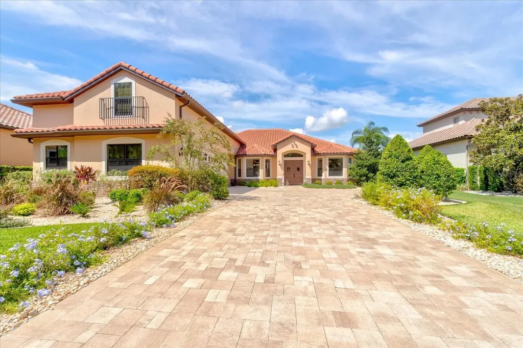 26301 Avenida Las Colinas Howey In The Hills FL 34737