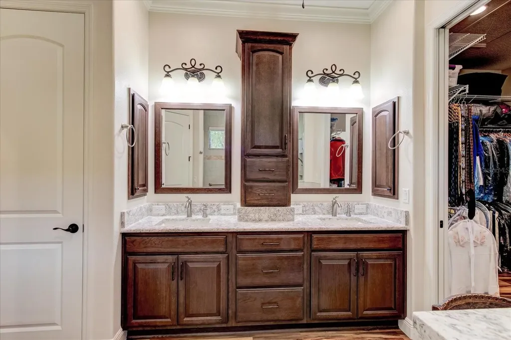 26301 Avenida Las Colinas Howey In The Hills FL 34737