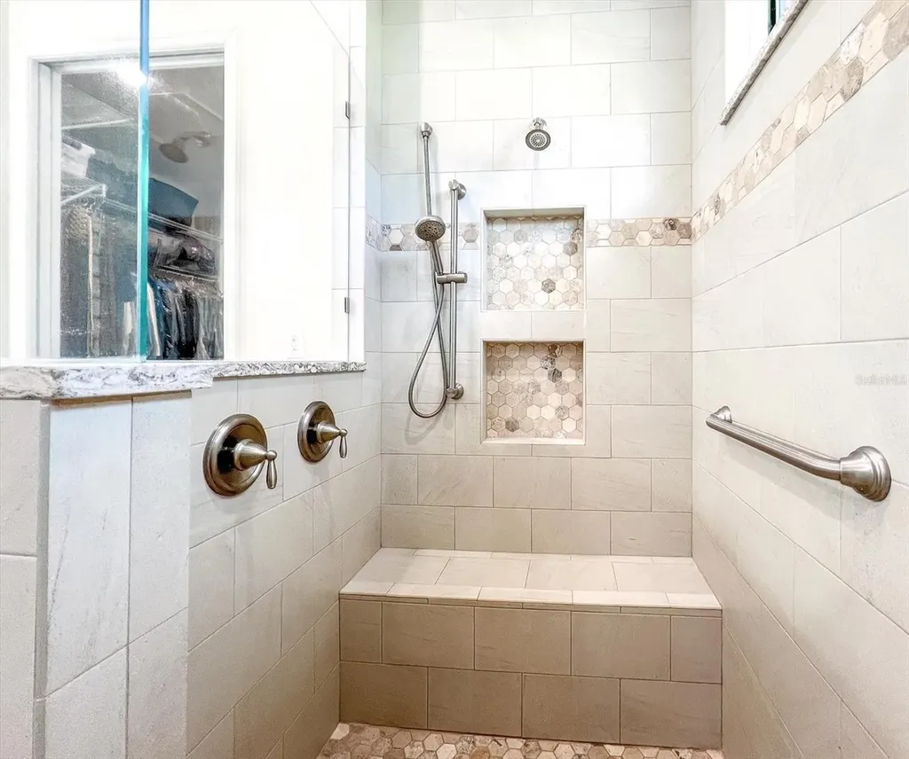 26301 Avenida Las Colinas Howey In The Hills FL 34737