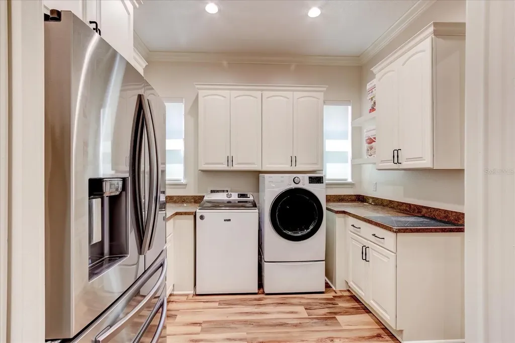 26301 Avenida Las Colinas Howey In The Hills FL 34737