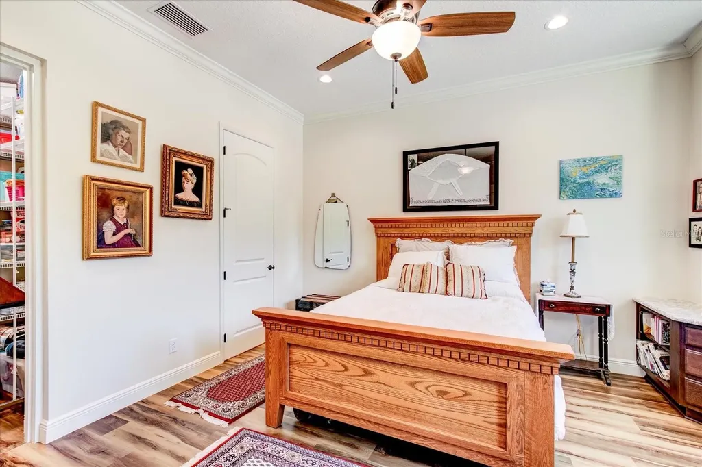 26301 Avenida Las Colinas Howey In The Hills FL 34737