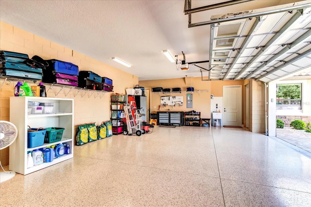 26301 Avenida Las Colinas Howey In The Hills FL 34737