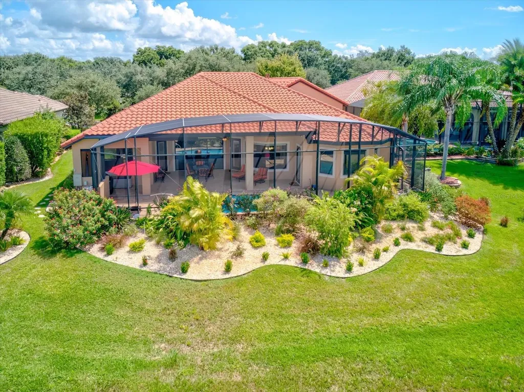 26301 Avenida Las Colinas Howey In The Hills FL 34737