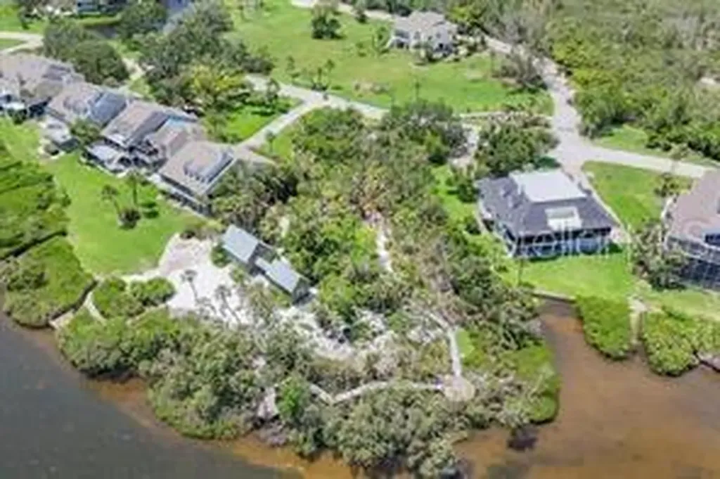 79 Tidy Island Boulevard Bradenton FL 34210