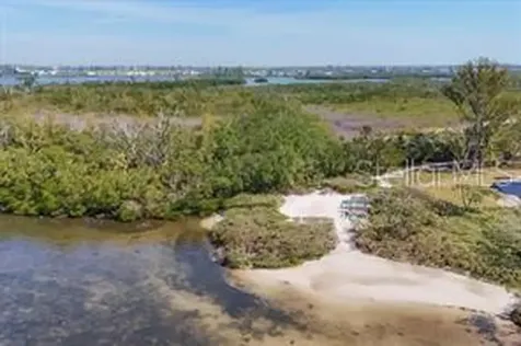 79 Tidy Island Boulevard Bradenton FL 34210
