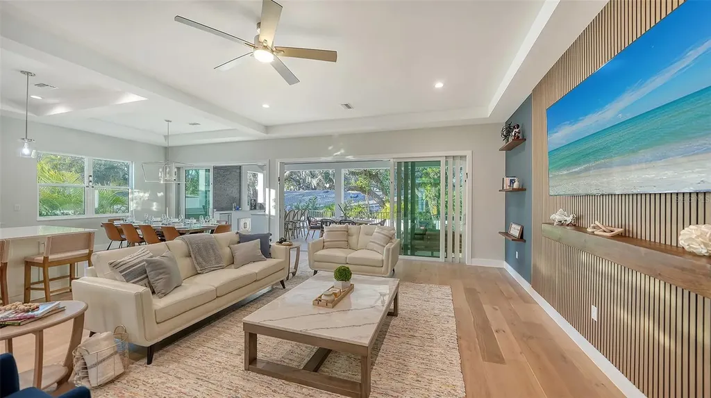 1537 Siesta Drive Sarasota FL 34239
