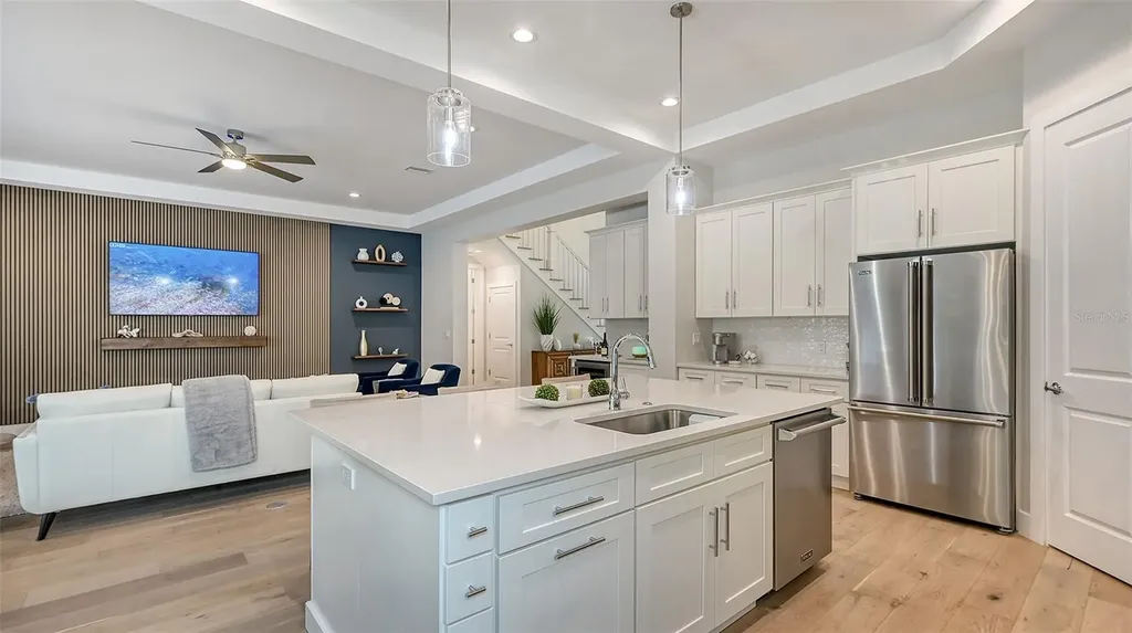 1537 Siesta Drive Sarasota FL 34239