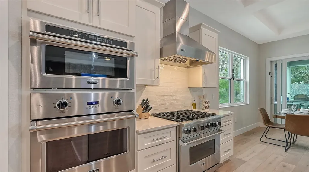 1537 Siesta Drive Sarasota FL 34239