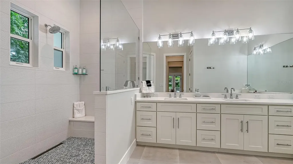 1537 Siesta Drive Sarasota FL 34239