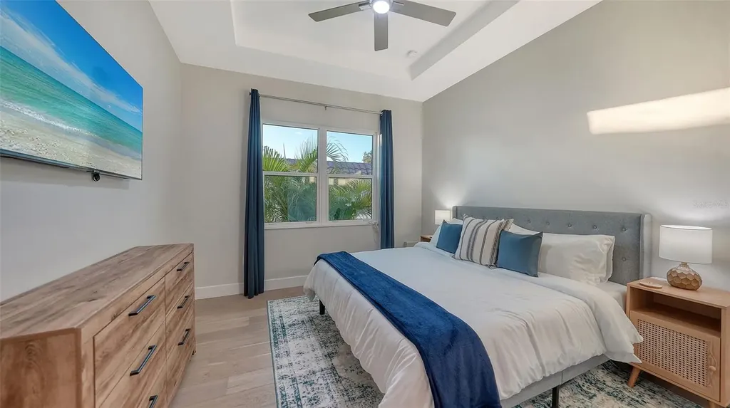 1537 Siesta Drive Sarasota FL 34239