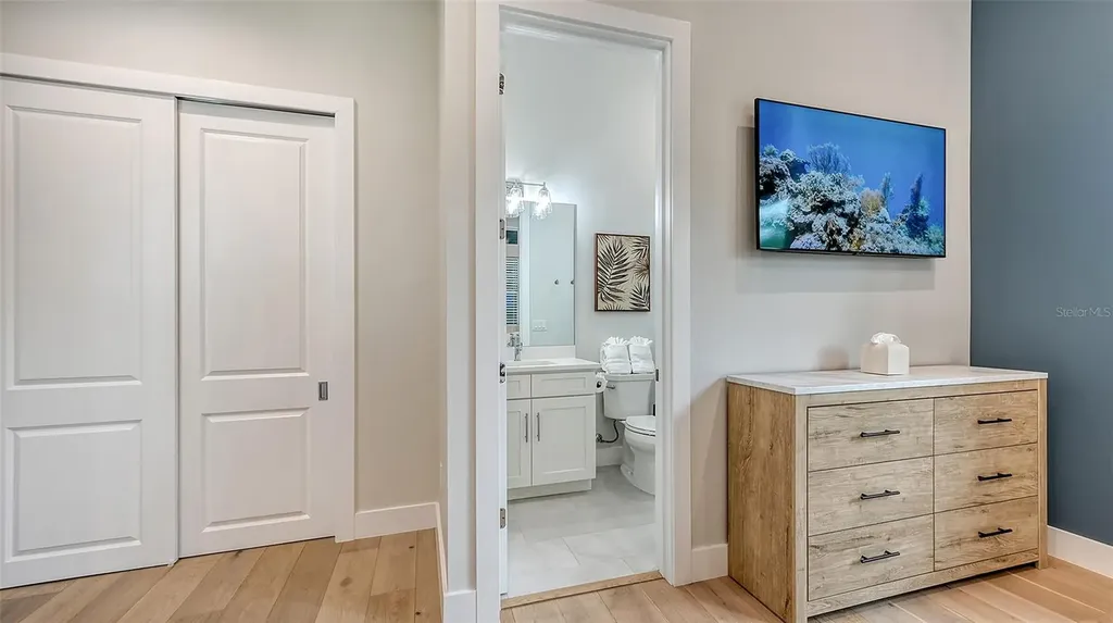 1537 Siesta Drive Sarasota FL 34239