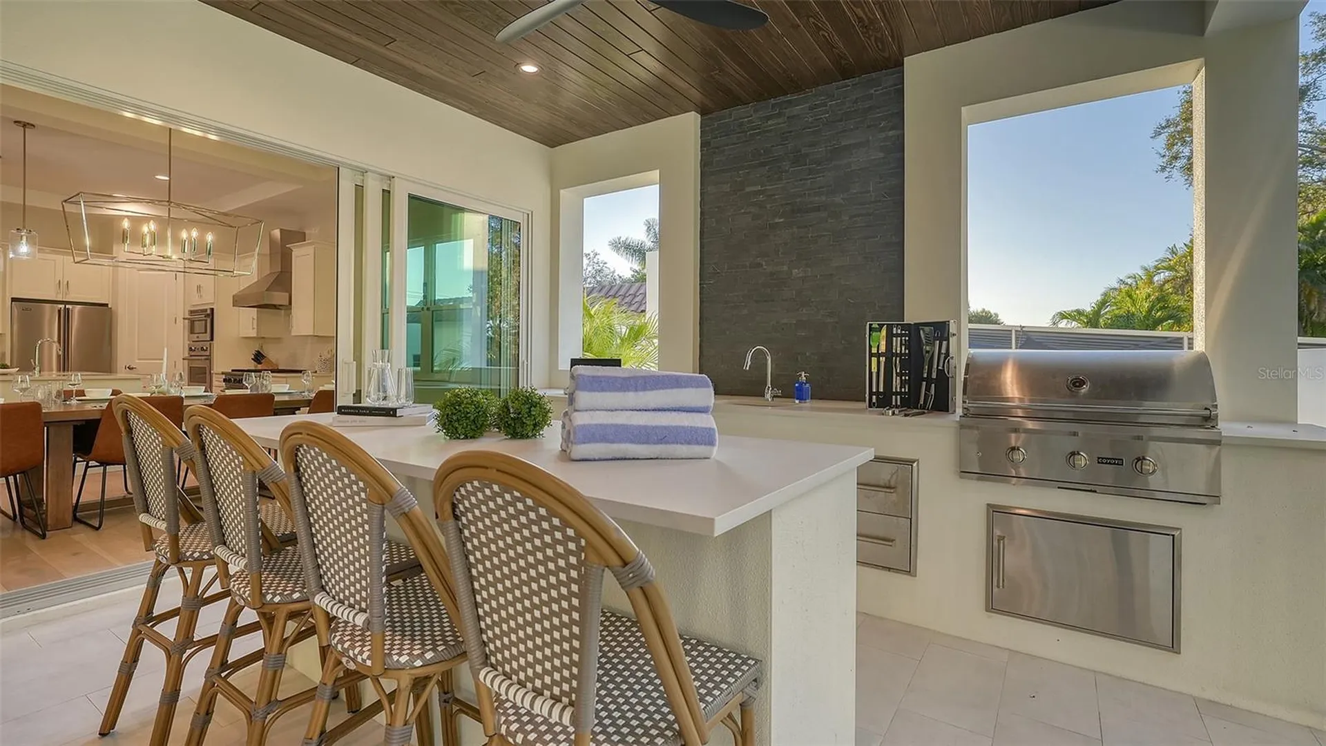 1537 Siesta Drive Sarasota FL 34239