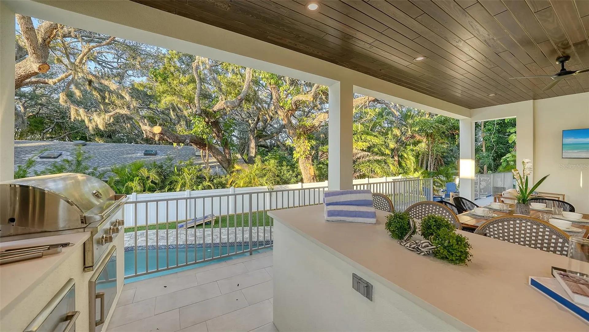 1537 Siesta Drive Sarasota FL 34239