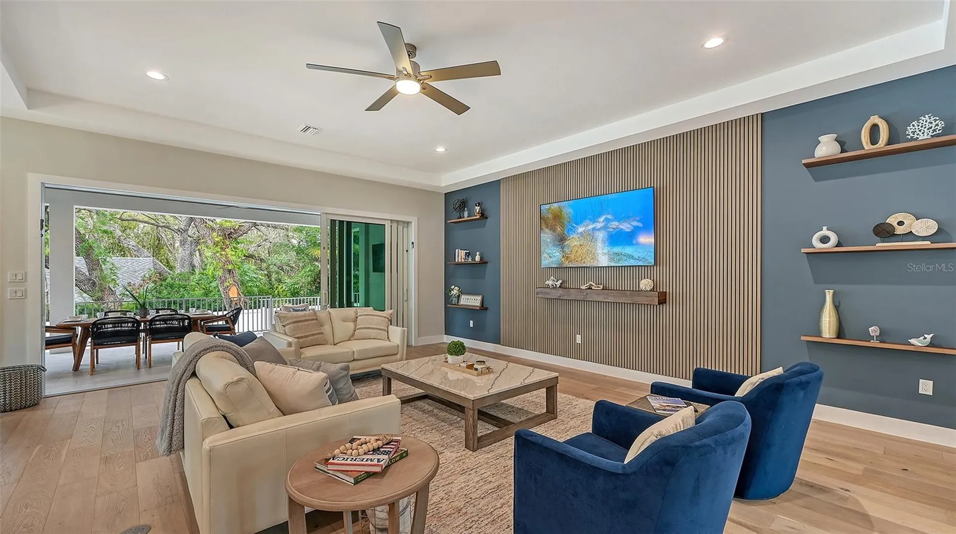 1537 Siesta Drive Sarasota FL 34239