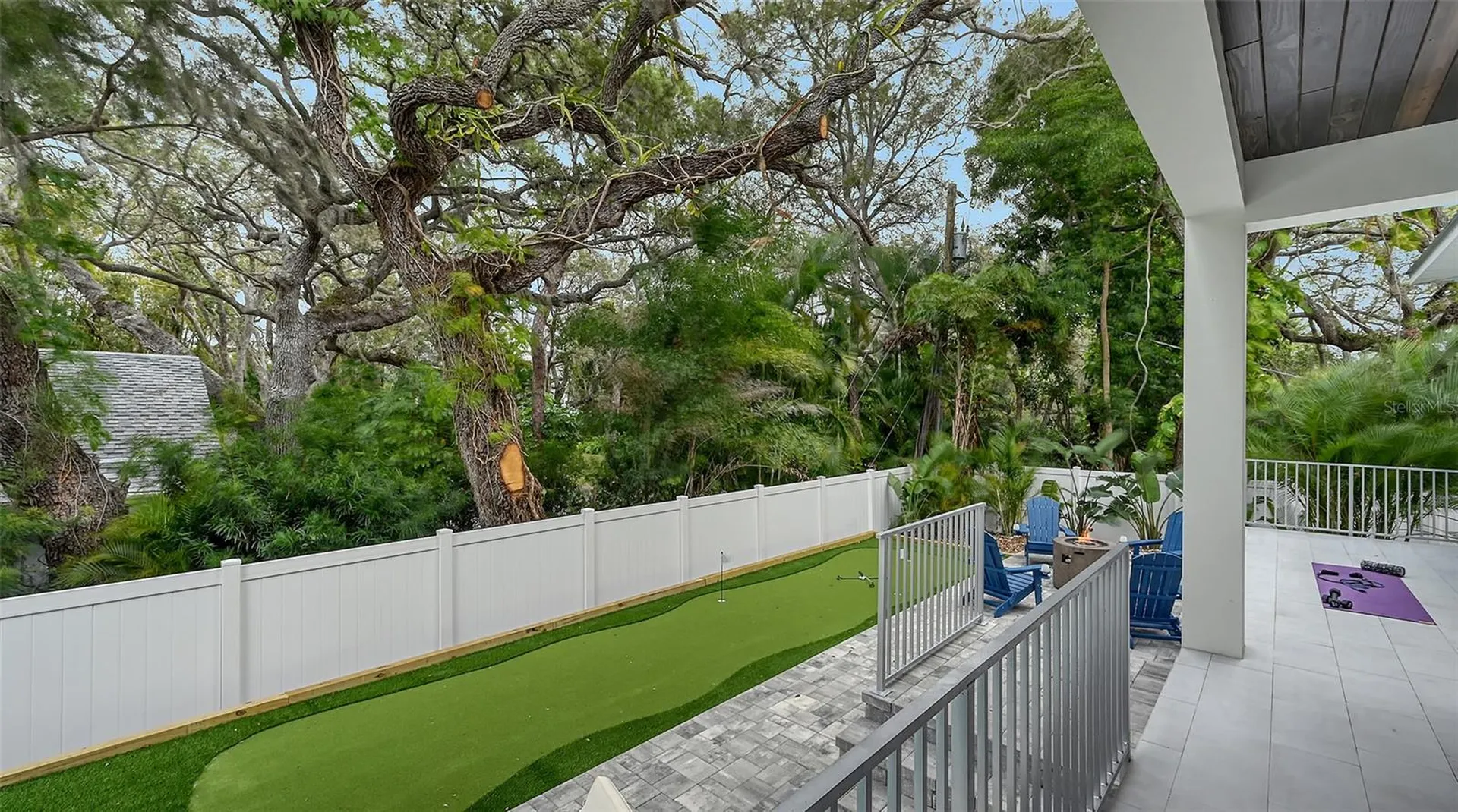 1537 Siesta Drive Sarasota FL 34239
