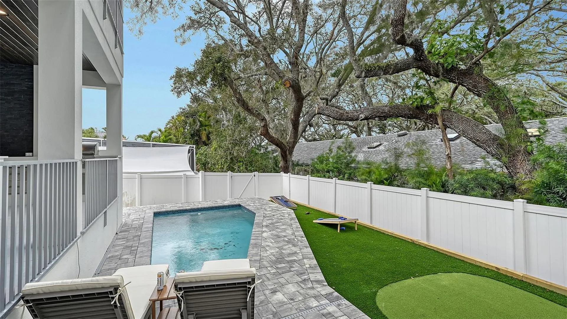 1537 Siesta Drive Sarasota FL 34239