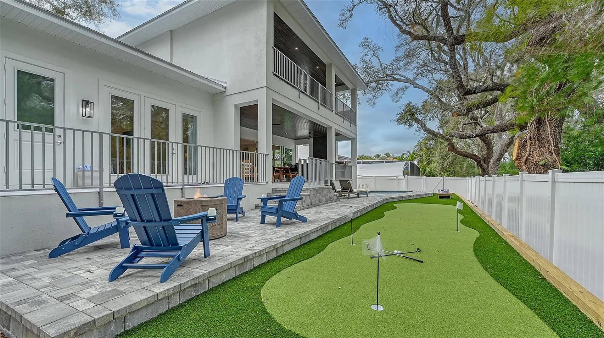1537 Siesta Drive Sarasota FL 34239