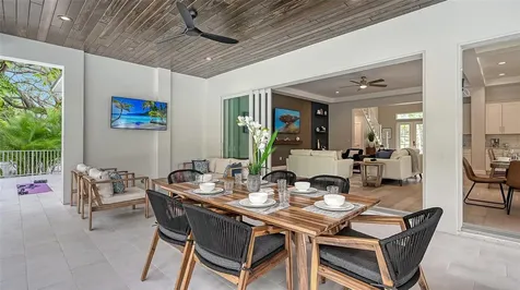 1537 Siesta Drive Sarasota FL 34239