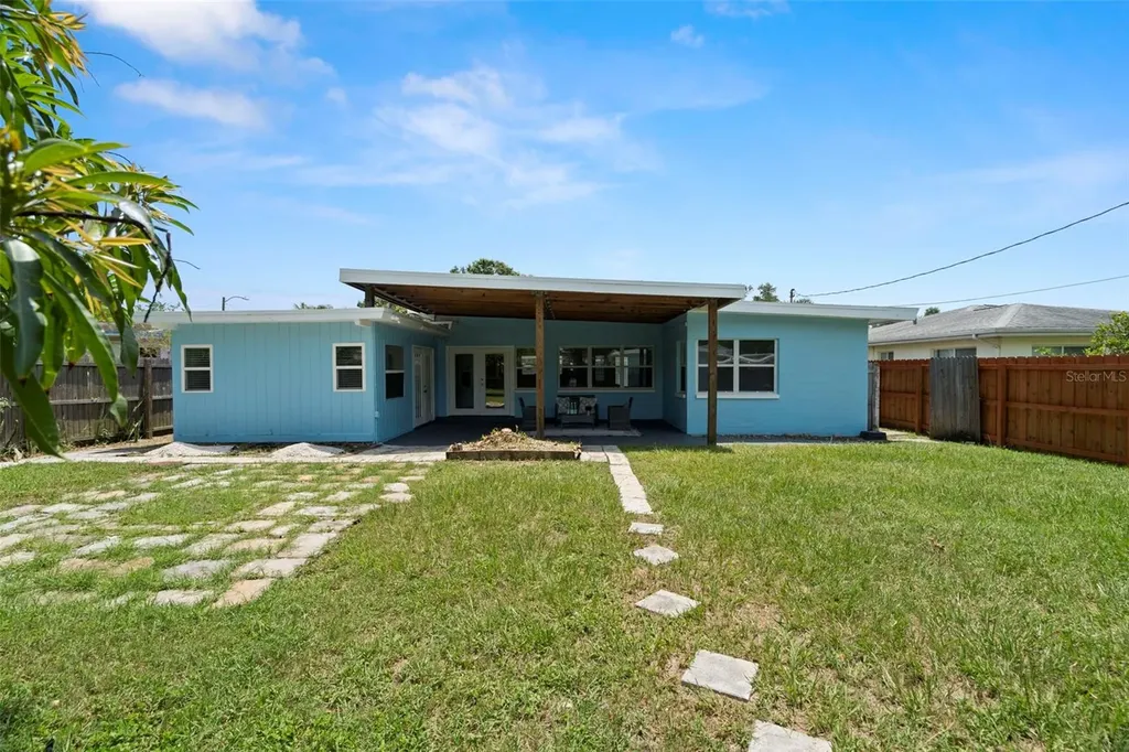 5813 18th Avenue S Gulfport FL 33707