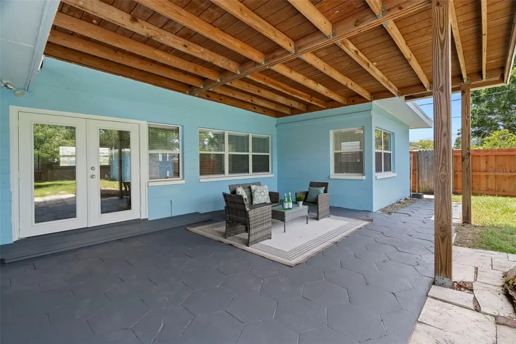 5813 18th Avenue S Gulfport FL 33707