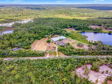 3287 N County Road 426 Geneva FL 32732