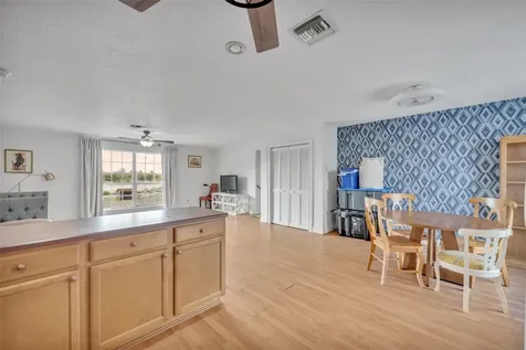 3287 N County Road 426 Geneva FL 32732