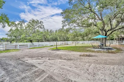 3287 N County Road 426 Geneva FL 32732