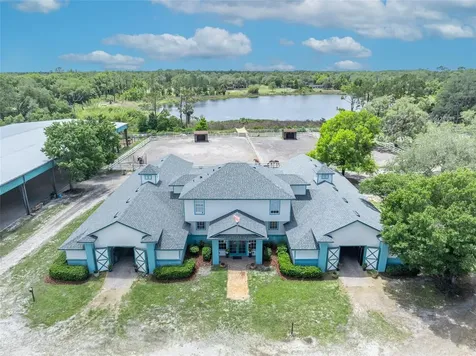 3287 N County Road 426 Geneva FL 32732