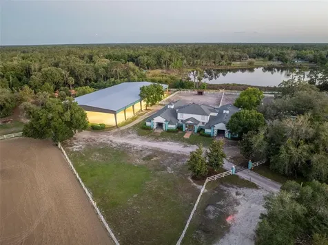 3287 N County Road 426 Geneva FL 32732