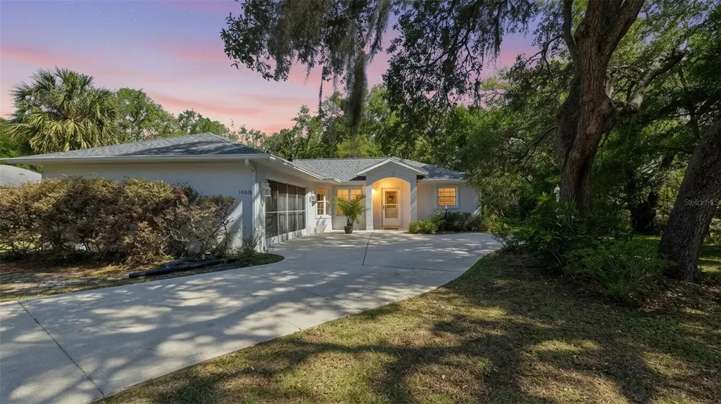 19015 SW 101st Place Dunnellon FL 34432