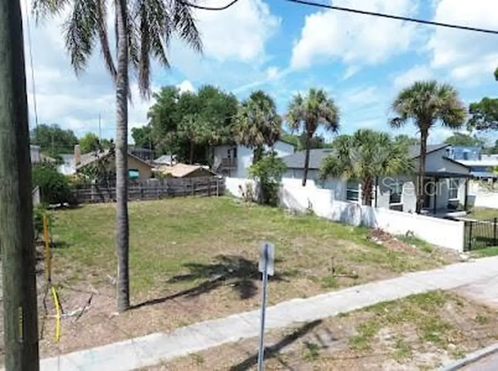 935 13th Avenue S St Petersburg FL 33705