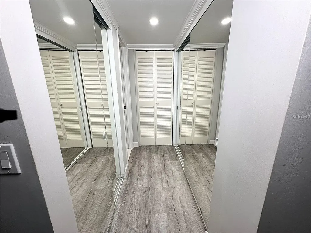 4908 38th Way S St Petersburg FL 33711