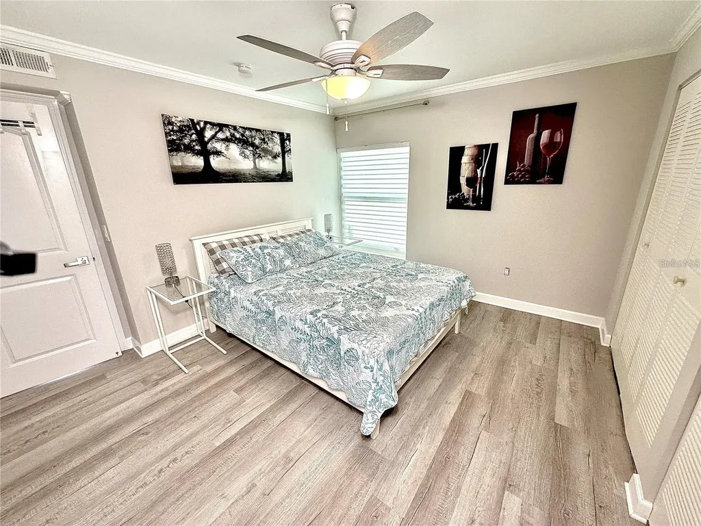 4908 38th Way S St Petersburg FL 33711