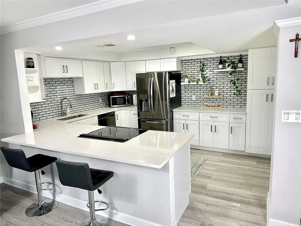4908 38th Way S St Petersburg FL 33711